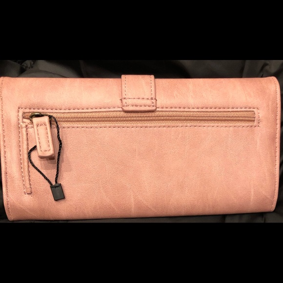 CUTE NEW WITH TAGS MUNDI WALLET! - Picture 2 of 6